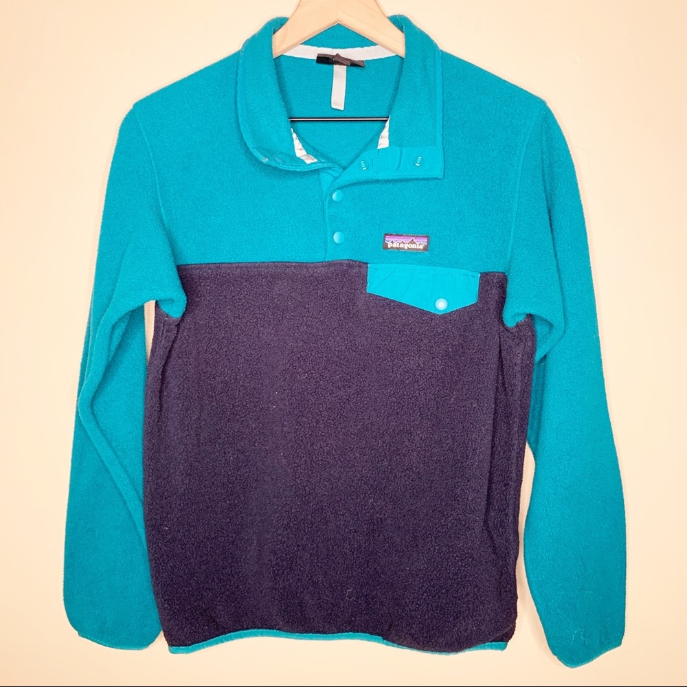 Patagonia Women's Lightweight Synchilla Snap-T Fleece Pullover in Borealis Green - Picture 3 of 7